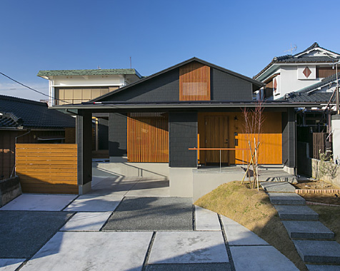 古里で豊かに住み継がれていく家_1