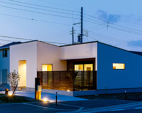 ひかりが集う光庭の平屋_3